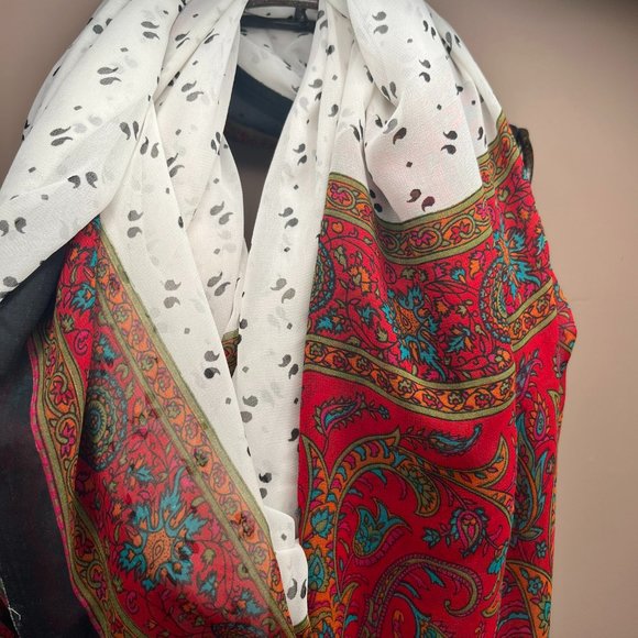 🌺 Vintage 100% Silk Oversized Scarf – Handmade in Spain - Picture 3 of 15